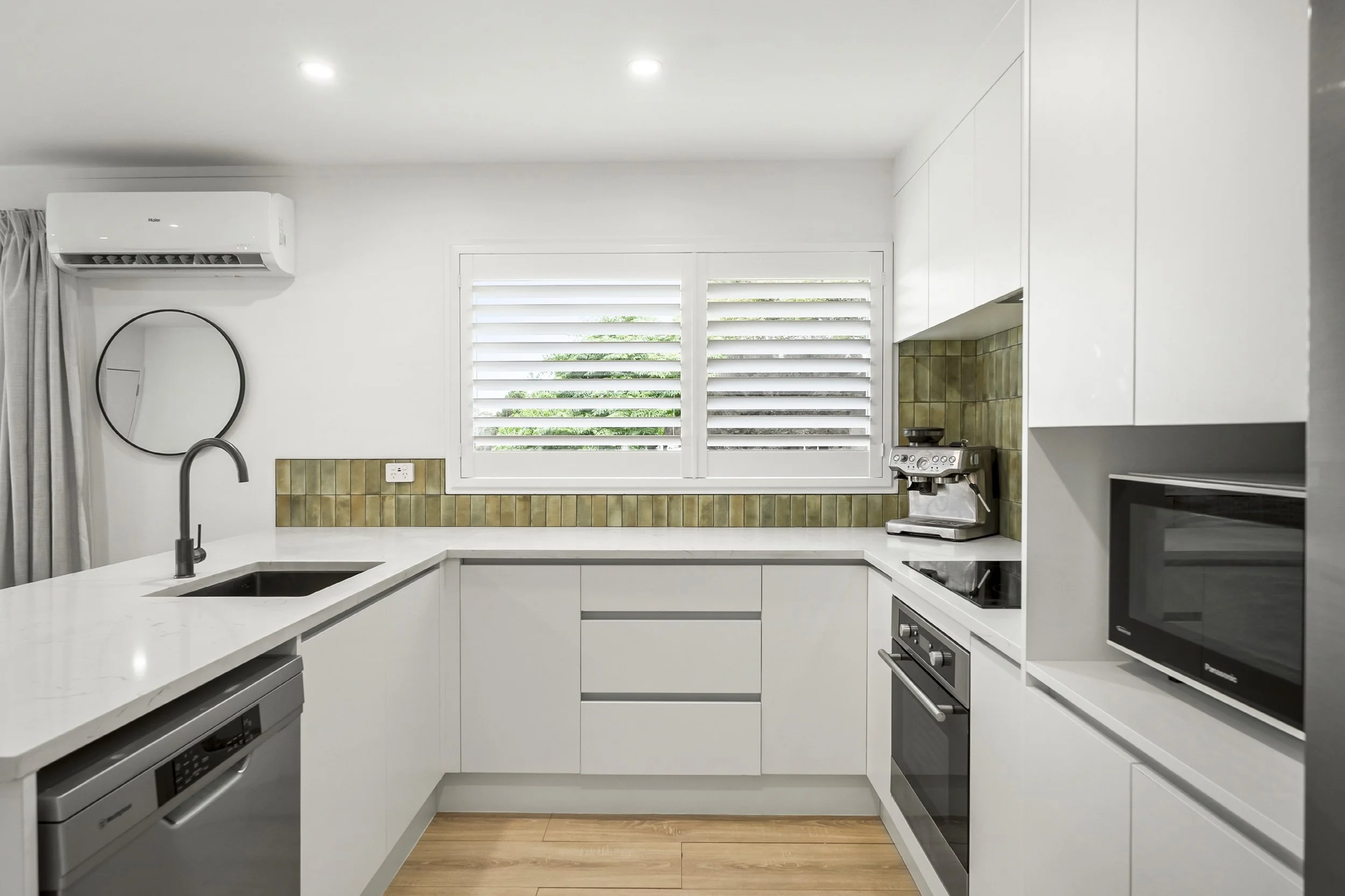 1-24 Bayview Rd-27.jpg