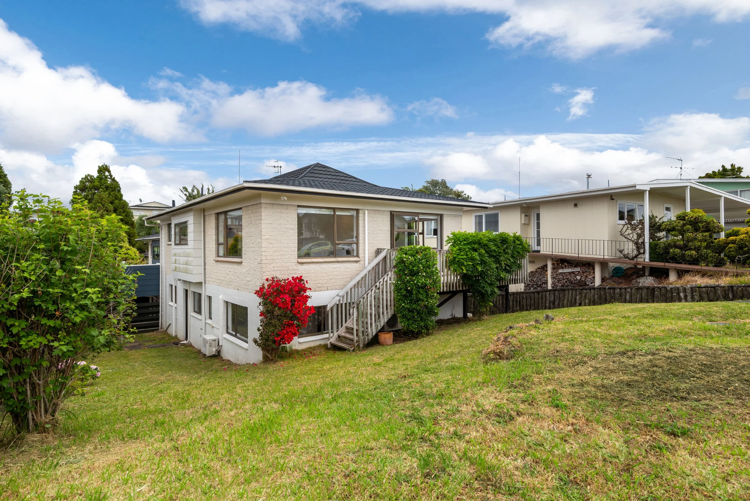 1-27 Knightsbridge Dr-16.jpg