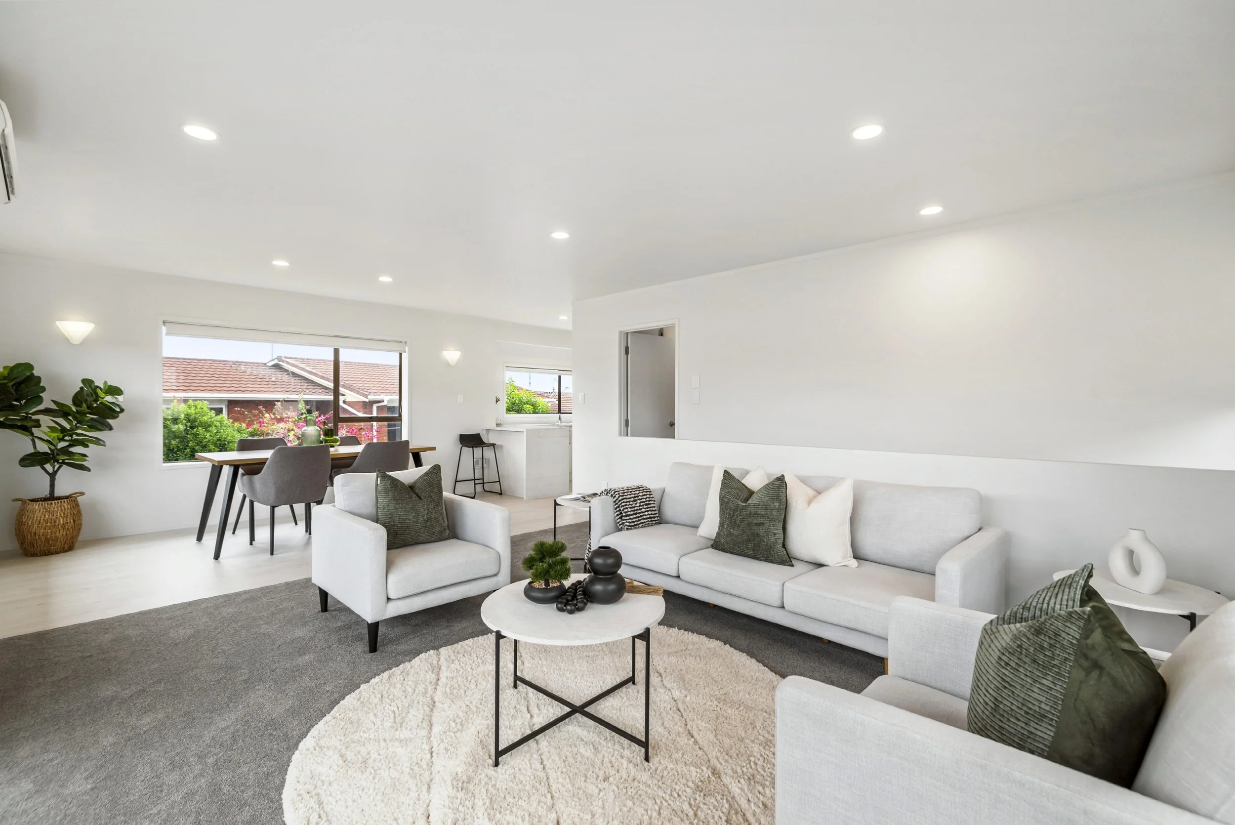 1-27 Knightsbridge Dr-27.jpg