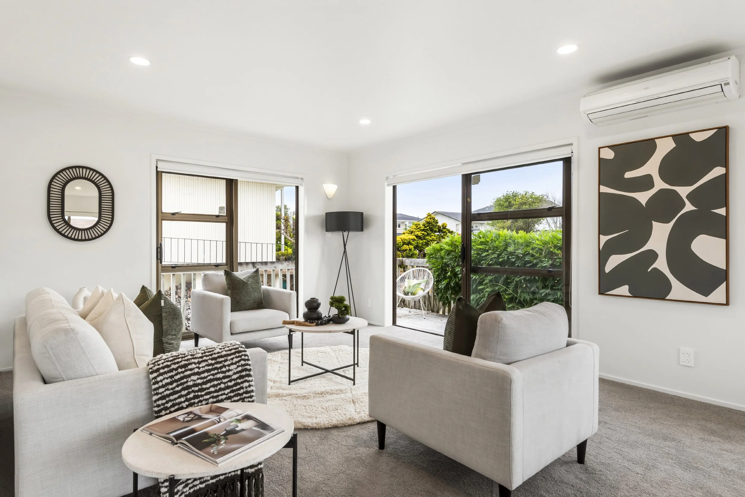 1-27 Knightsbridge Dr-28.jpg