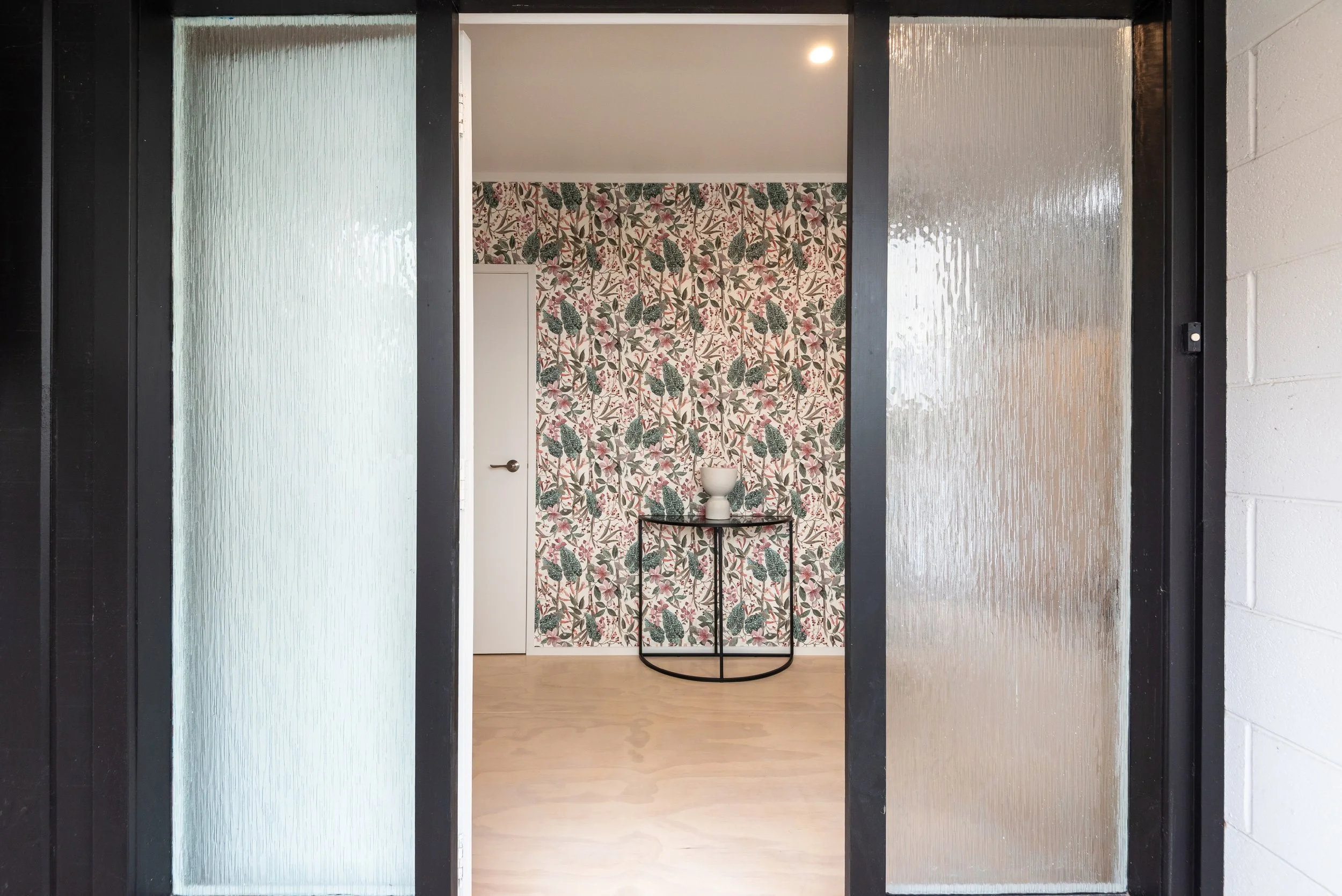 1-27 Knightsbridge Dr-42.jpg