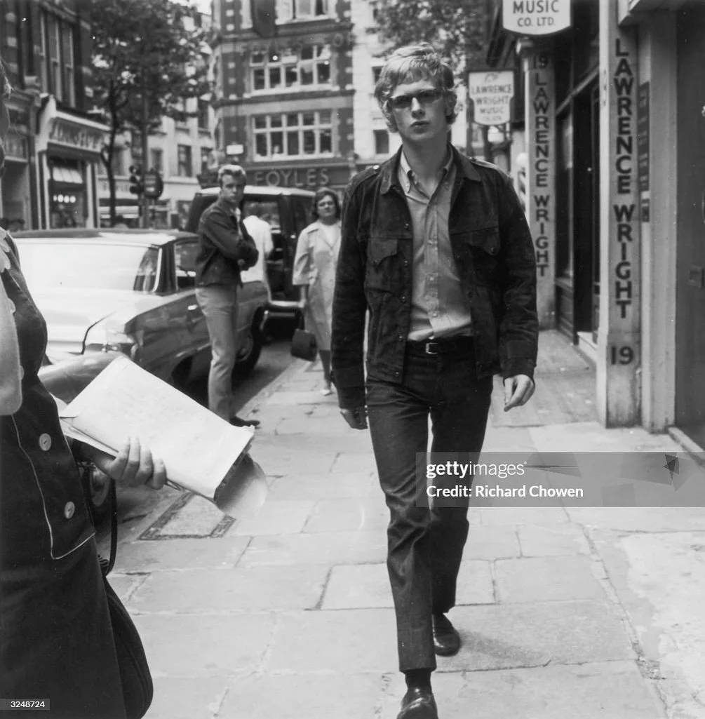 &lsquo;WHAT&rsquo;S HE REALLY GOT?&rsquo;

My dad is a big Stones fan and pointed out this passage from @loogoldham &lsquo;s autobiography. The Loog-Oldhams lived in Netherhall Gardens, Hampstead in the flat below Frank. Young Andrew was impressed by