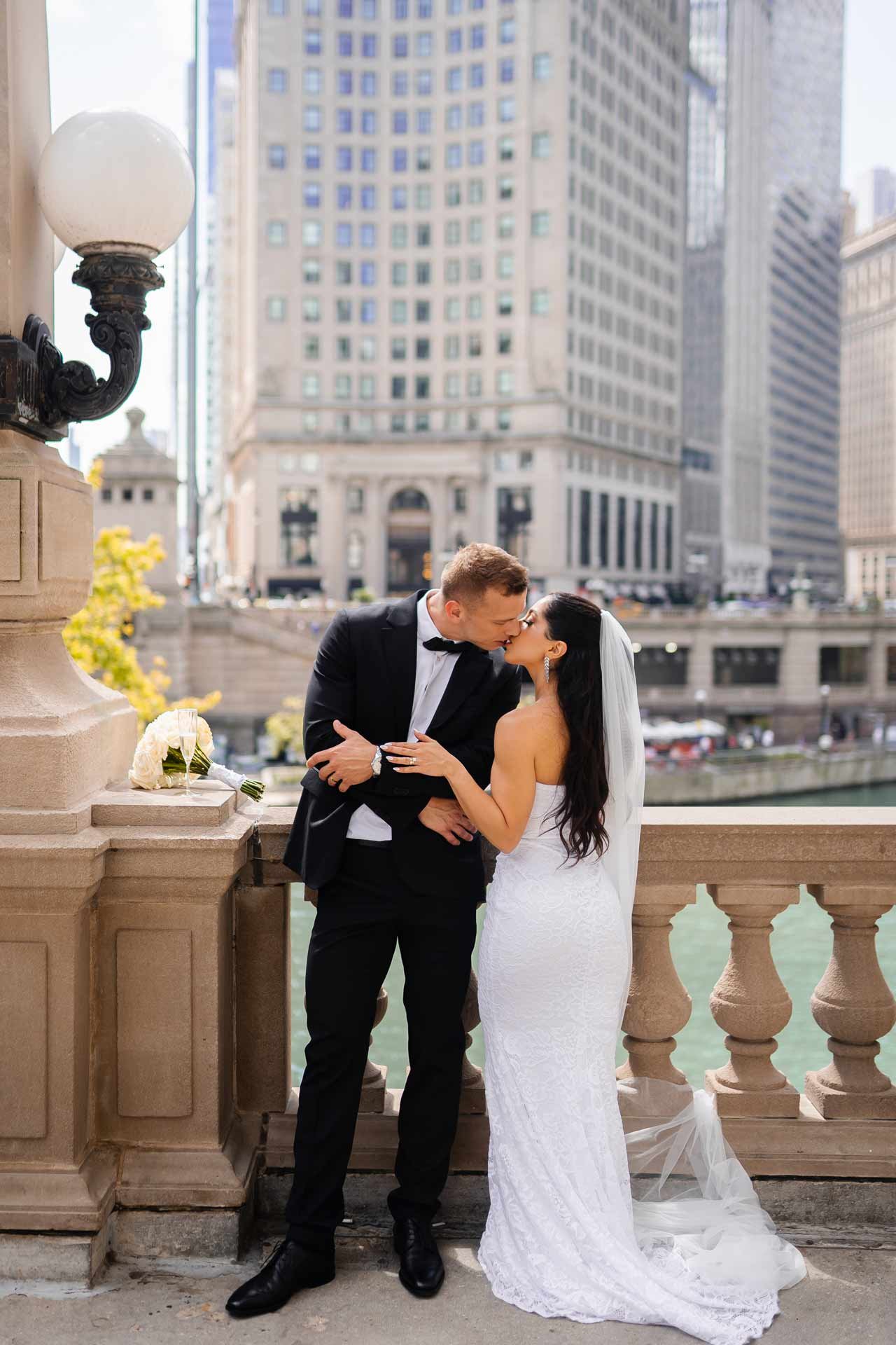 City-Hall-Chicago-Marriage-Courthouse-Wedding-16.jpg