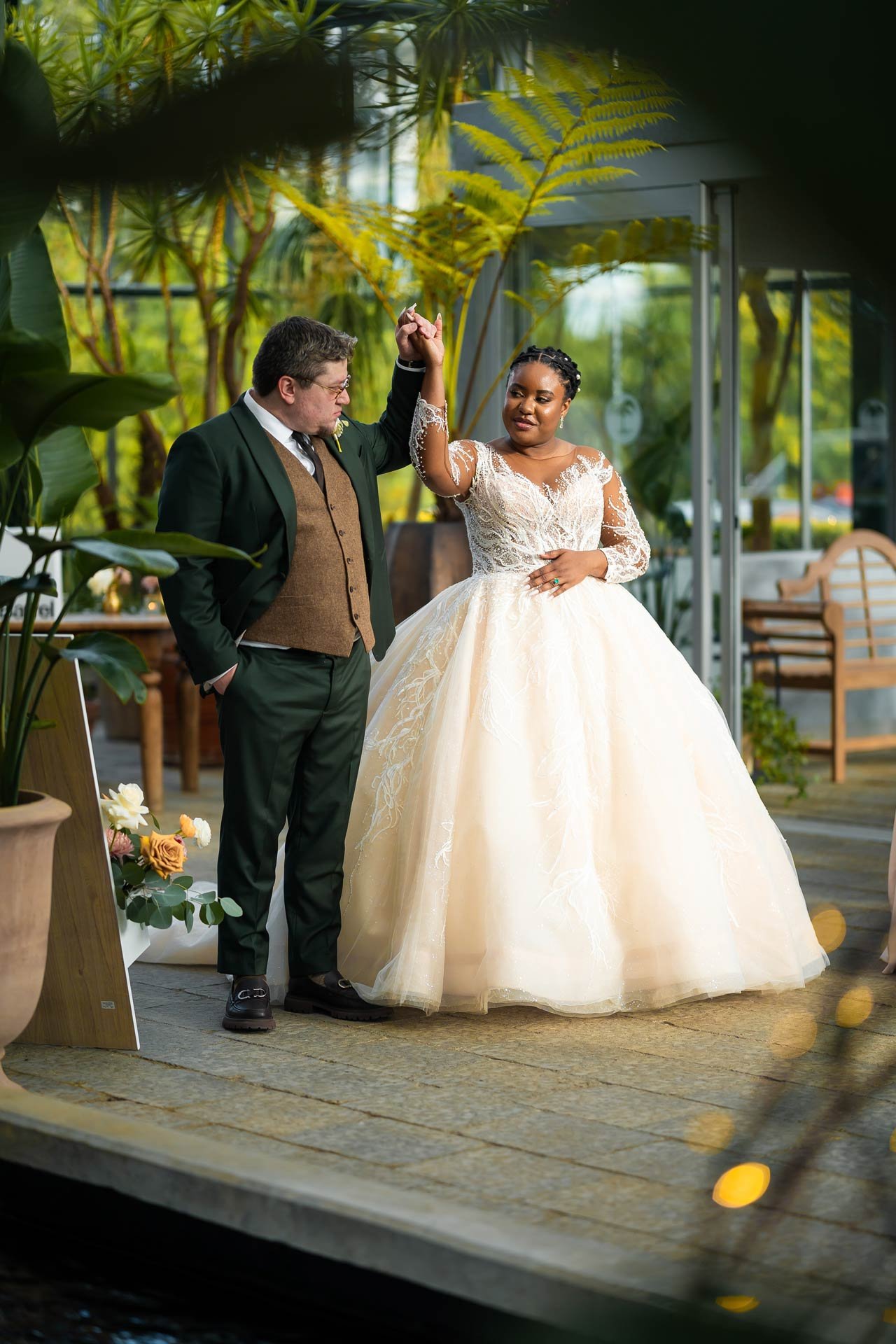 The-Planterra-Conservatory-Detroit-Wedding-photography21.jpg