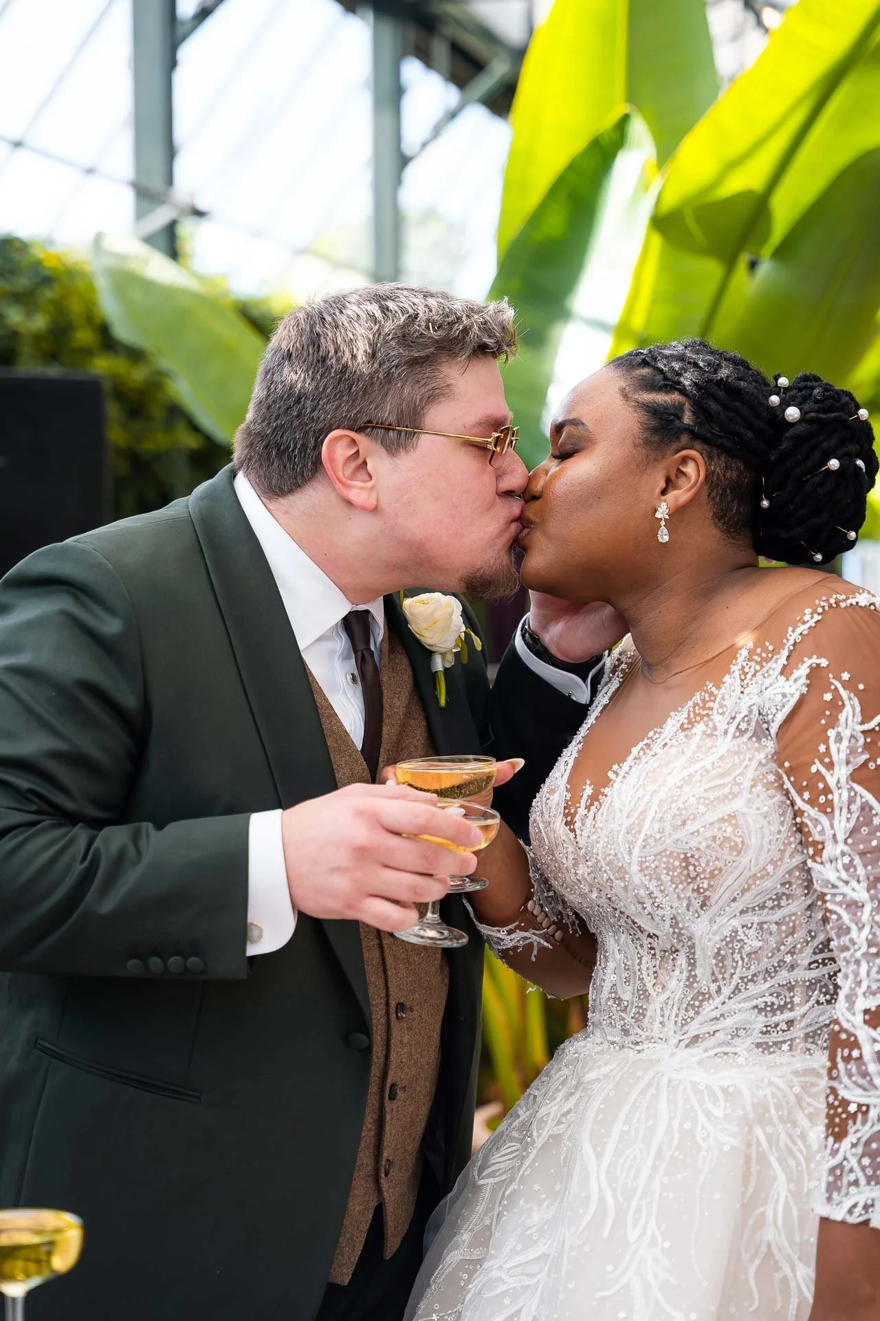 The-Planterra-Conservatory-Detroit-Wedding-photography23.jpg