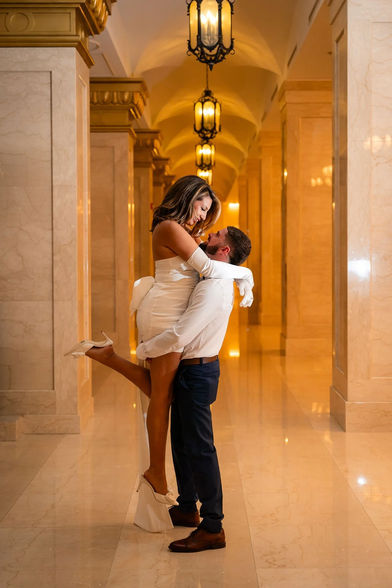 What-to-Wear-for-Engagement-Photos-in-Chicago-Caleb-schaftlein-photography1.jpg