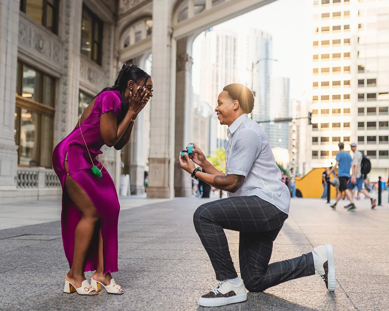 What-to-Wear-for-Engagement-Photos-in-Chicago-Caleb-schaftlein-photography10.jpg