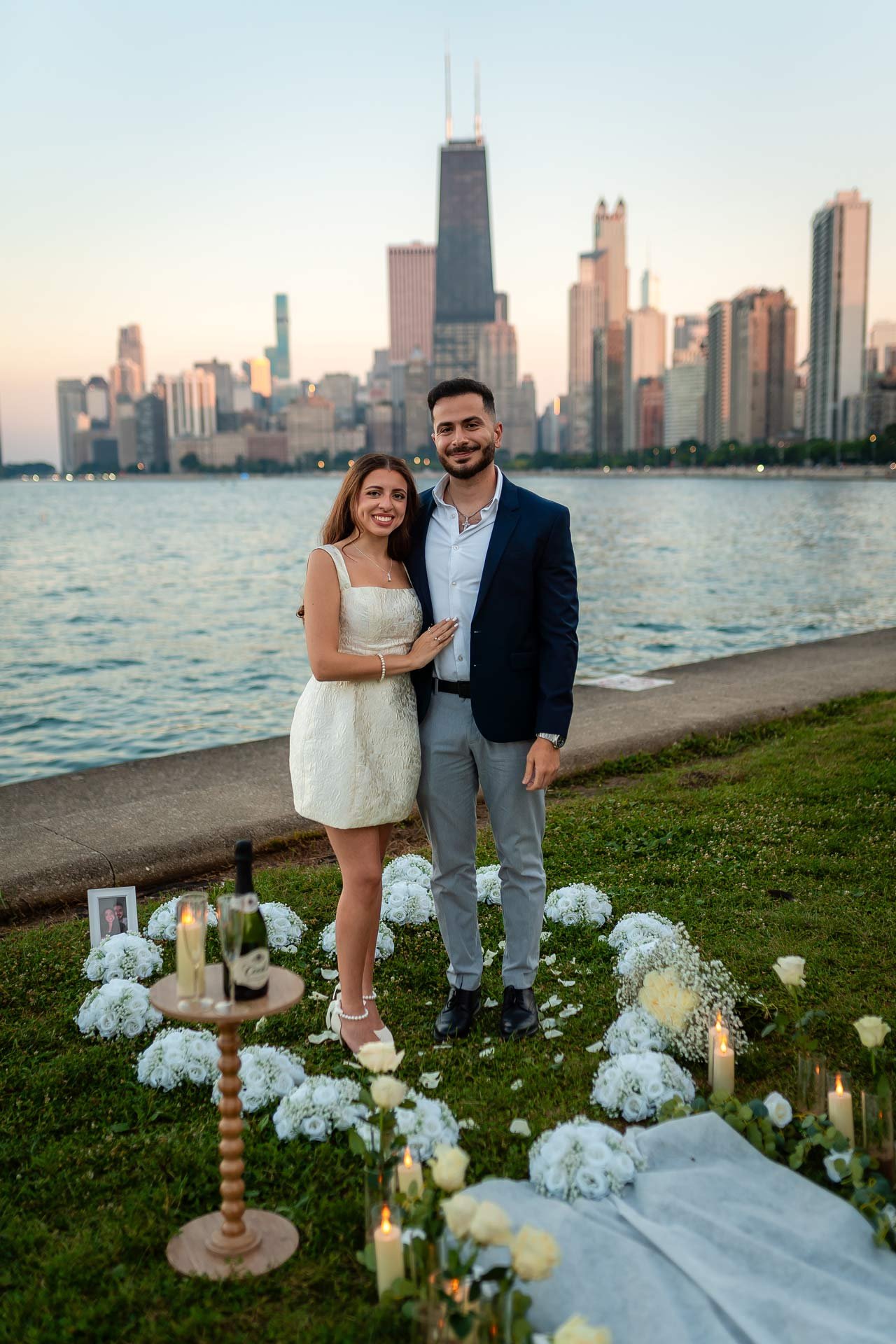 What-to-Wear-for-Engagement-Photos-in-Chicago-Caleb-schaftlein-photography15.jpg