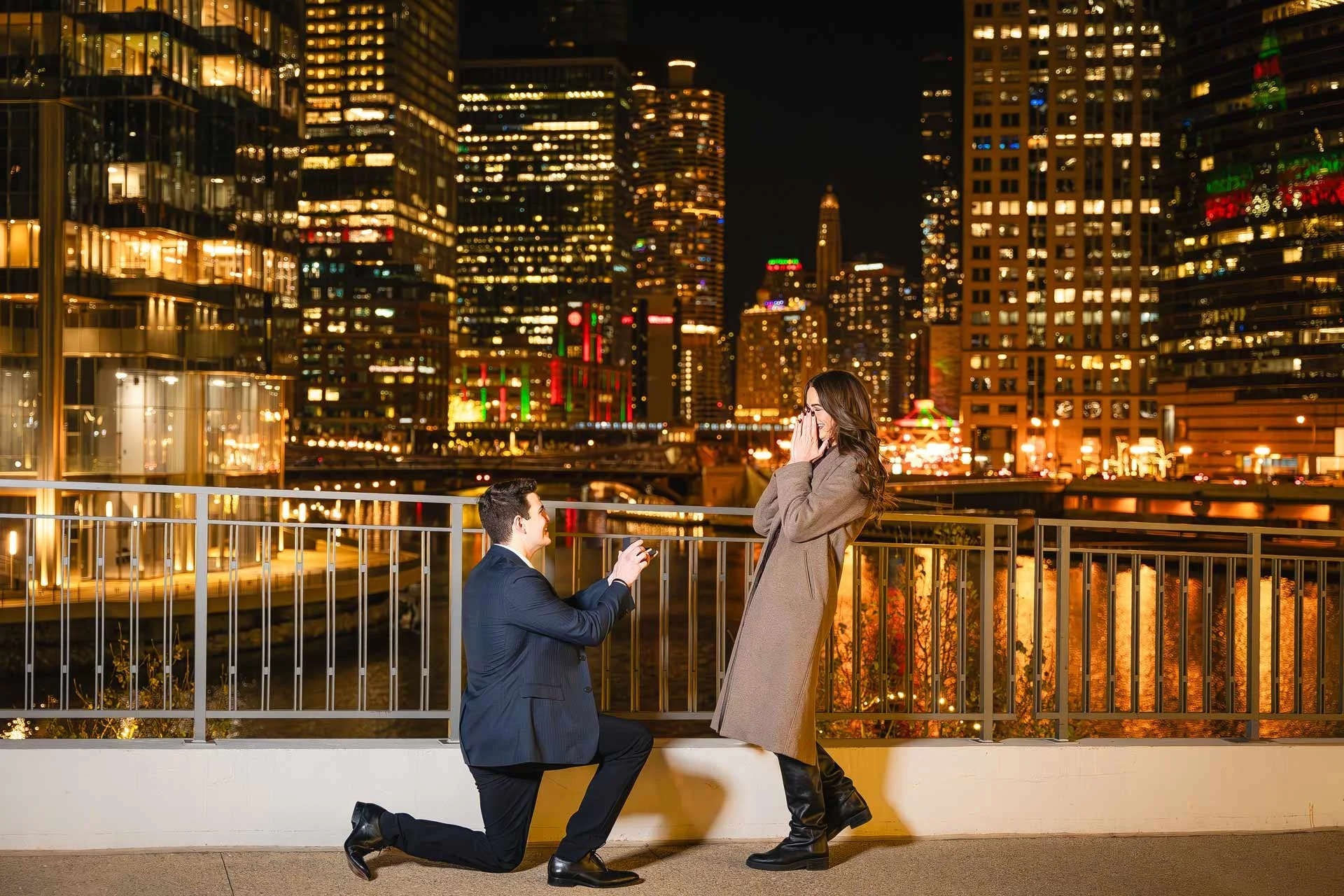What-to-Wear-for-Engagement-Photos-in-Chicago-Caleb-schaftlein-photography18.jpg