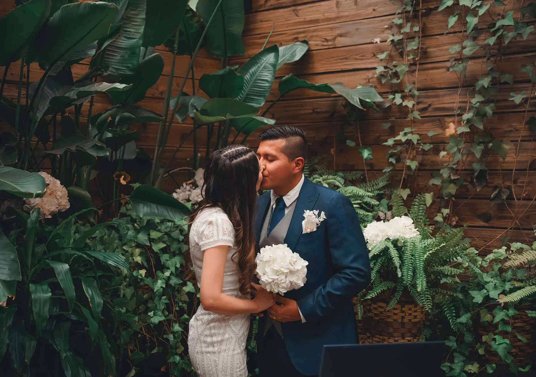 The Botánico Chicago Engagement Wedding Photography