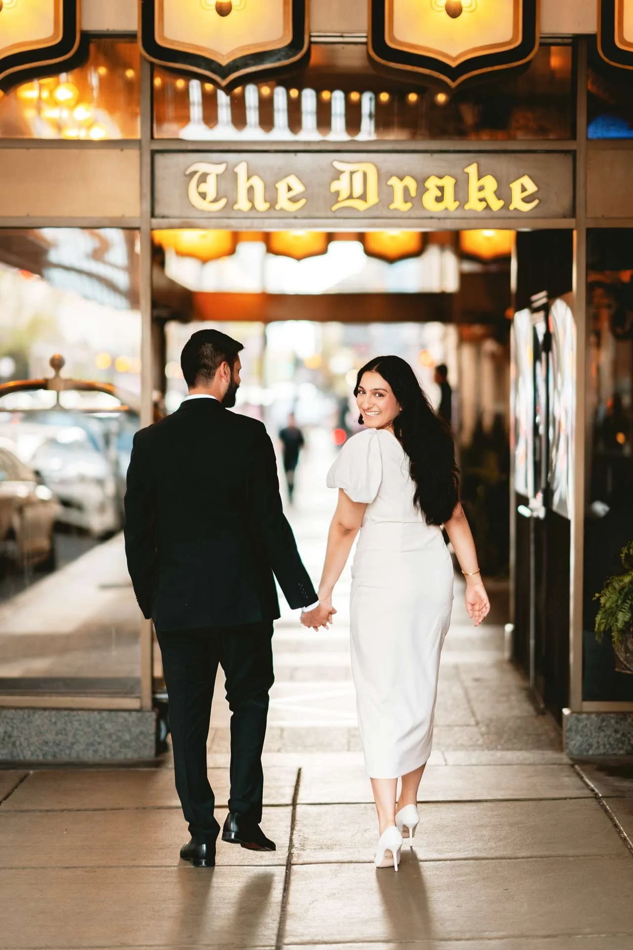 drake-hotel-chicago-proposal-engagement-wedding-photography (8).jpg