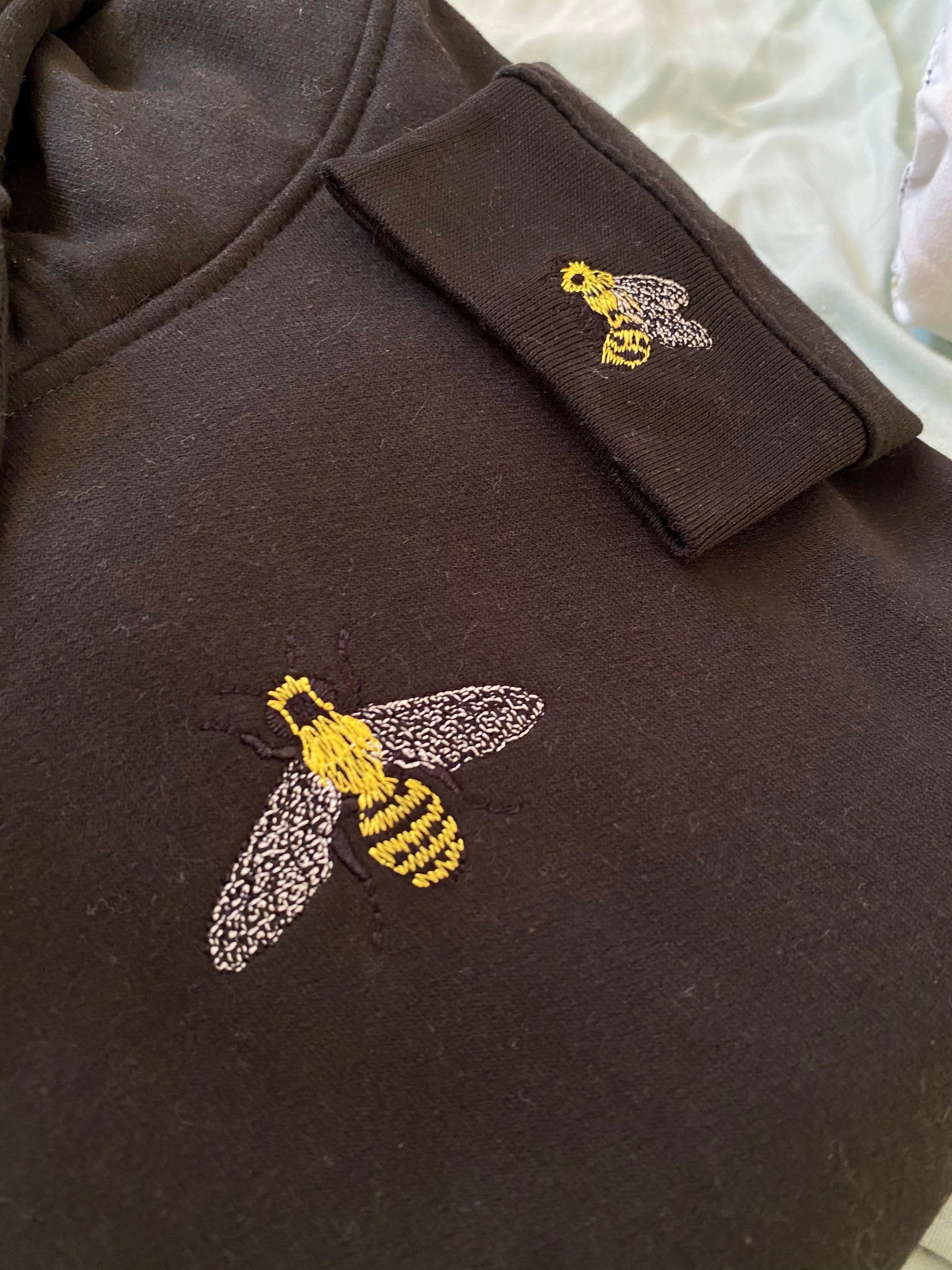 https://i.etsystatic.com/26939045/r/il/e335f1/3253718277/il_fullxfull.3253718277_orzr.jpg