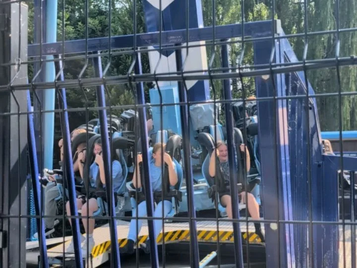 Lots of summer fun at Gulliver&rsquo;s World with L30YC! 🎢☀️ 

From rides to laughs, it was an unforgettable day out with the best crew!

 🎉 #L30YC #SummerFun #GulliversWorld #AdventureTime