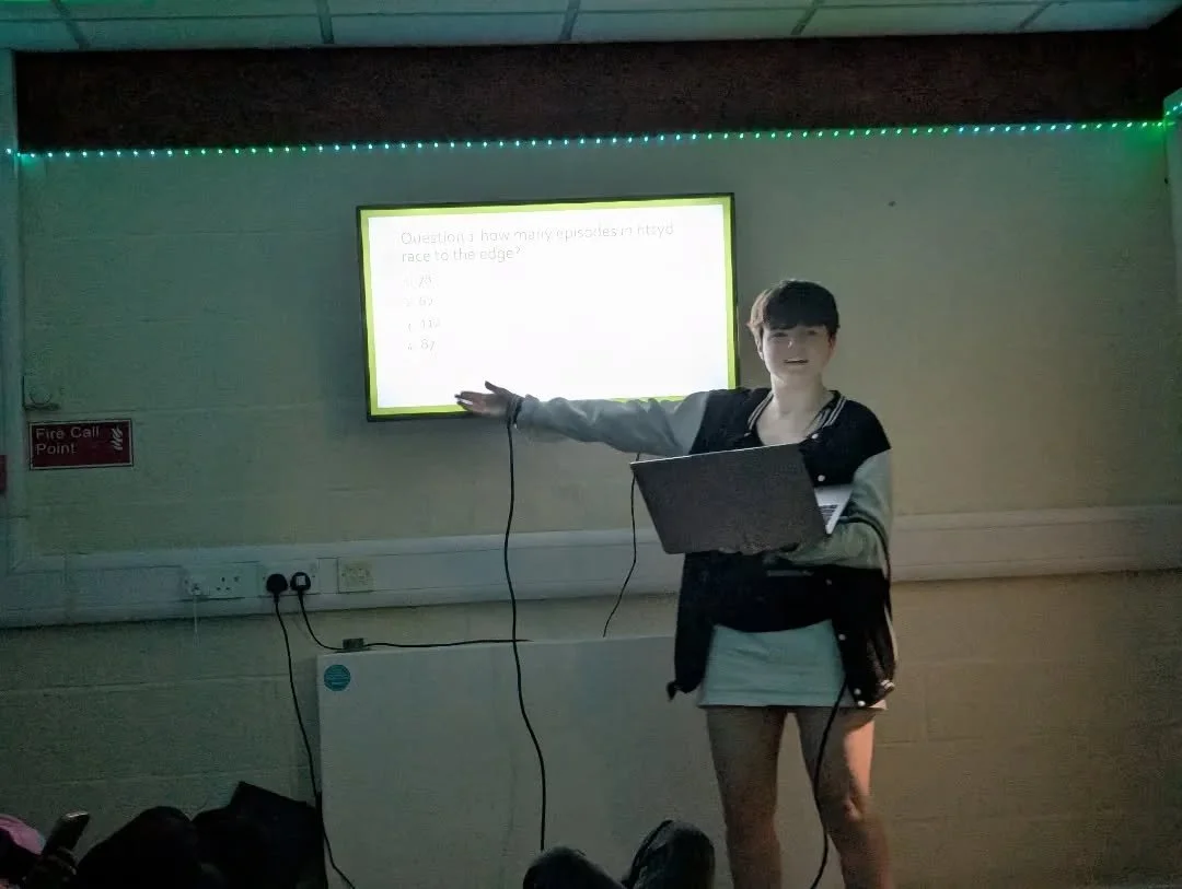 π§β¨ Presentation Night at GLOW! β¨π
We had such a unique evening — learning all about vampires π©Έ, MCR π©, debating gay tropes π³οΈ‍π, and even quizzing ourselves on How to Train Your Dragon π²!