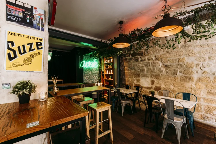 Bar cosy