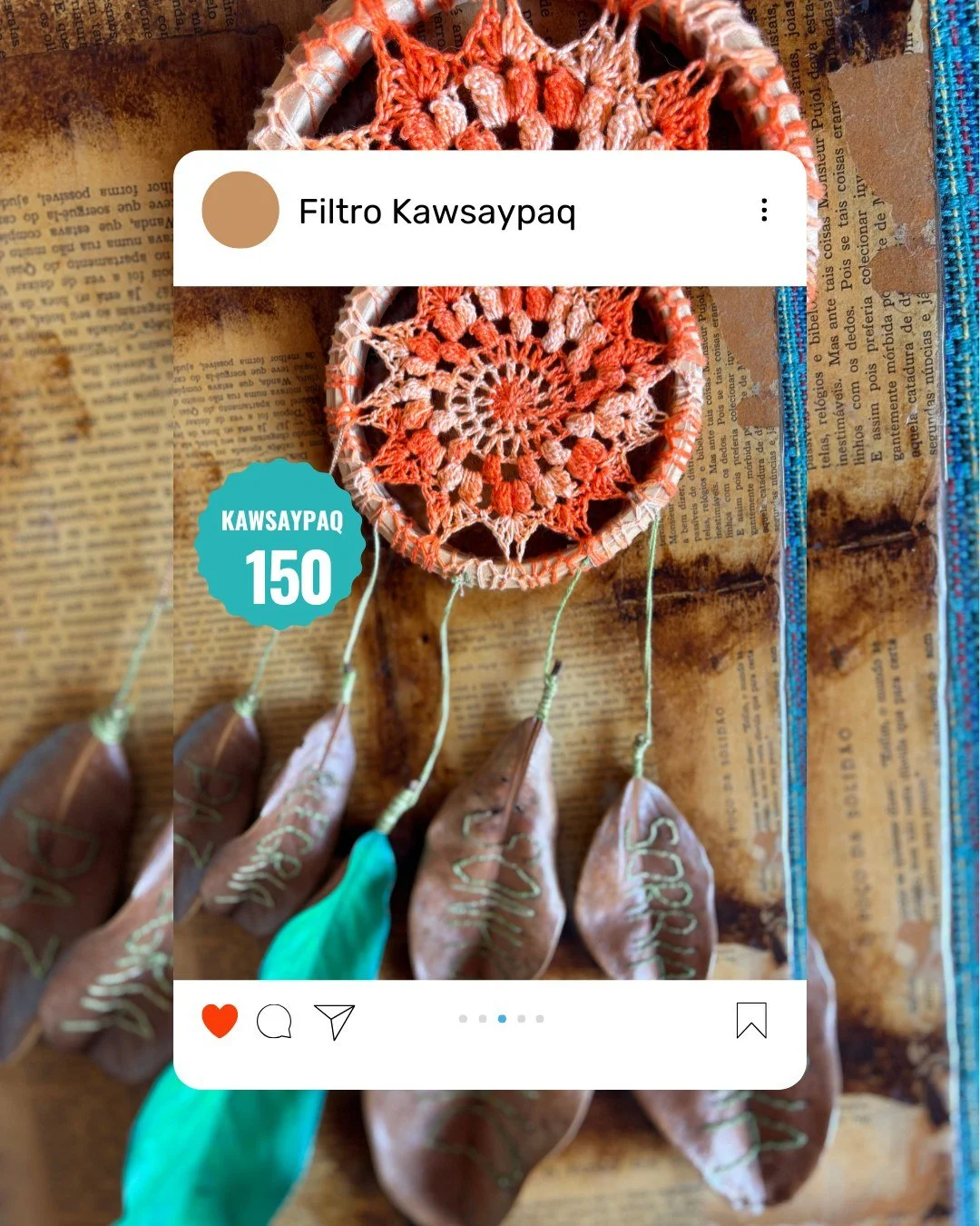 Imagine um filtro dos sonhos que exala a beleza da natureza em cada detalhe, feito com carinho e alma. 

Um arco de madeira com hist&oacute;ria, talvez um galho que ganhou nova vida ou um peda&ccedil;o de madeira de demoli&ccedil;&atilde;o, lixado su