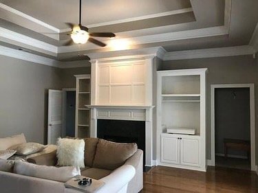 Wouldn&rsquo;t you love to invite people into this space?🛋️

Schedule you FREE estimate today! 

#interiorpainting #bayoupainting #louisiana #batonrouge #painter #contractor #services #smallbusiness #localbusiness #anotherdayinparadise