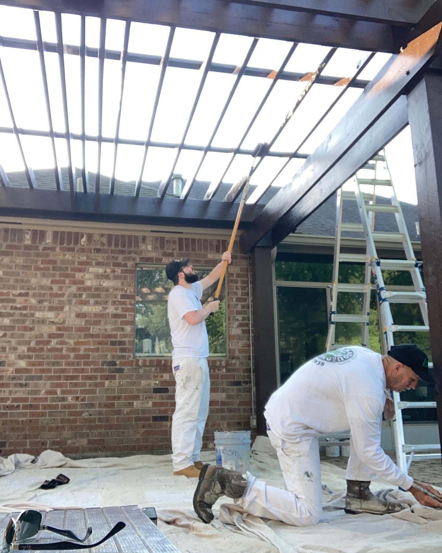 At Bayou Painting every job is a family function🧔&zwj;♂️🧔

Looking to support your local businesses?🐊 Give us a call today for your FREE estimate!☎️ 

#bayoupainting #louisiana #batonrouge #painter #contractor #services #smallbusiness #localbusine