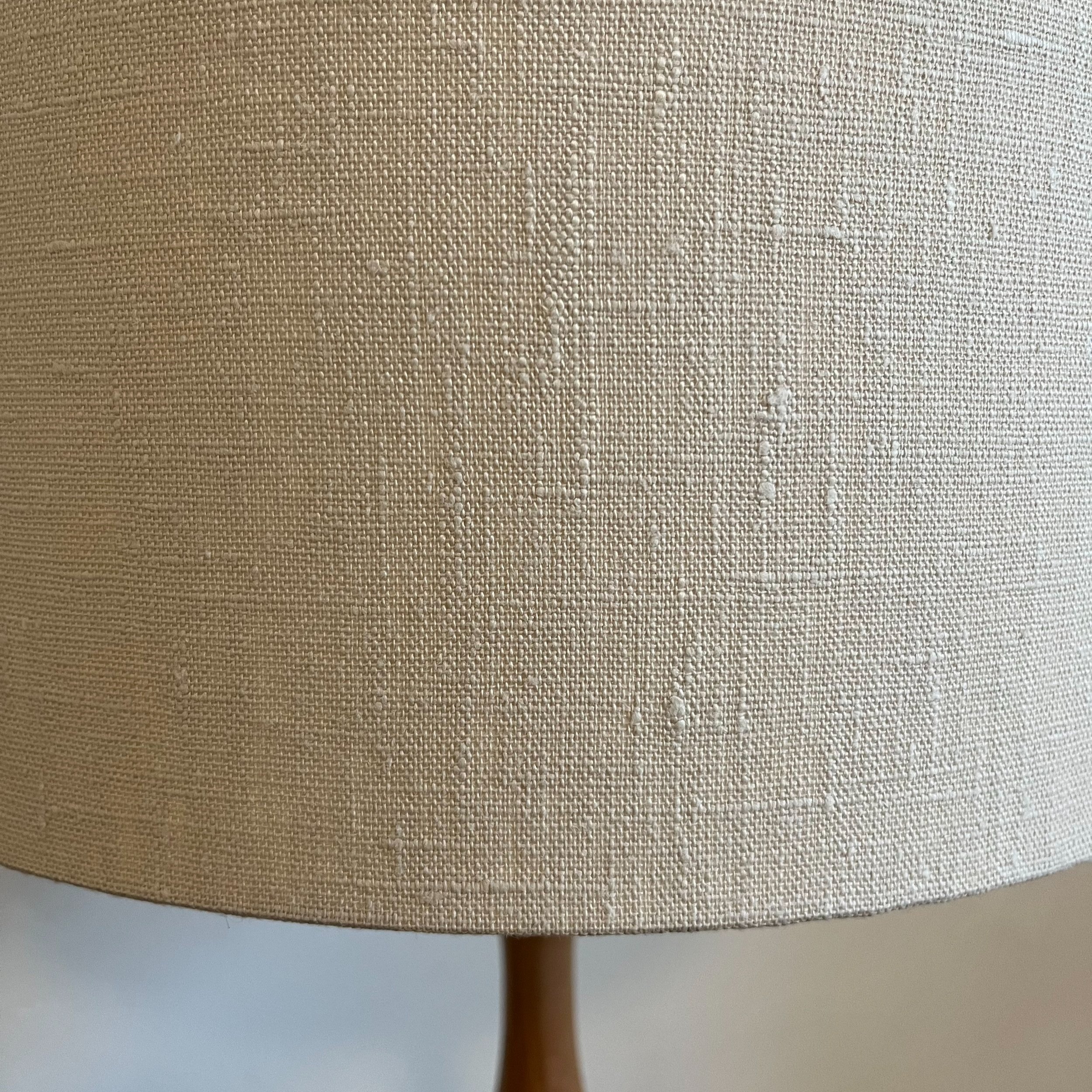Chalk+linen+lined+lampshade+%283%29.jpg