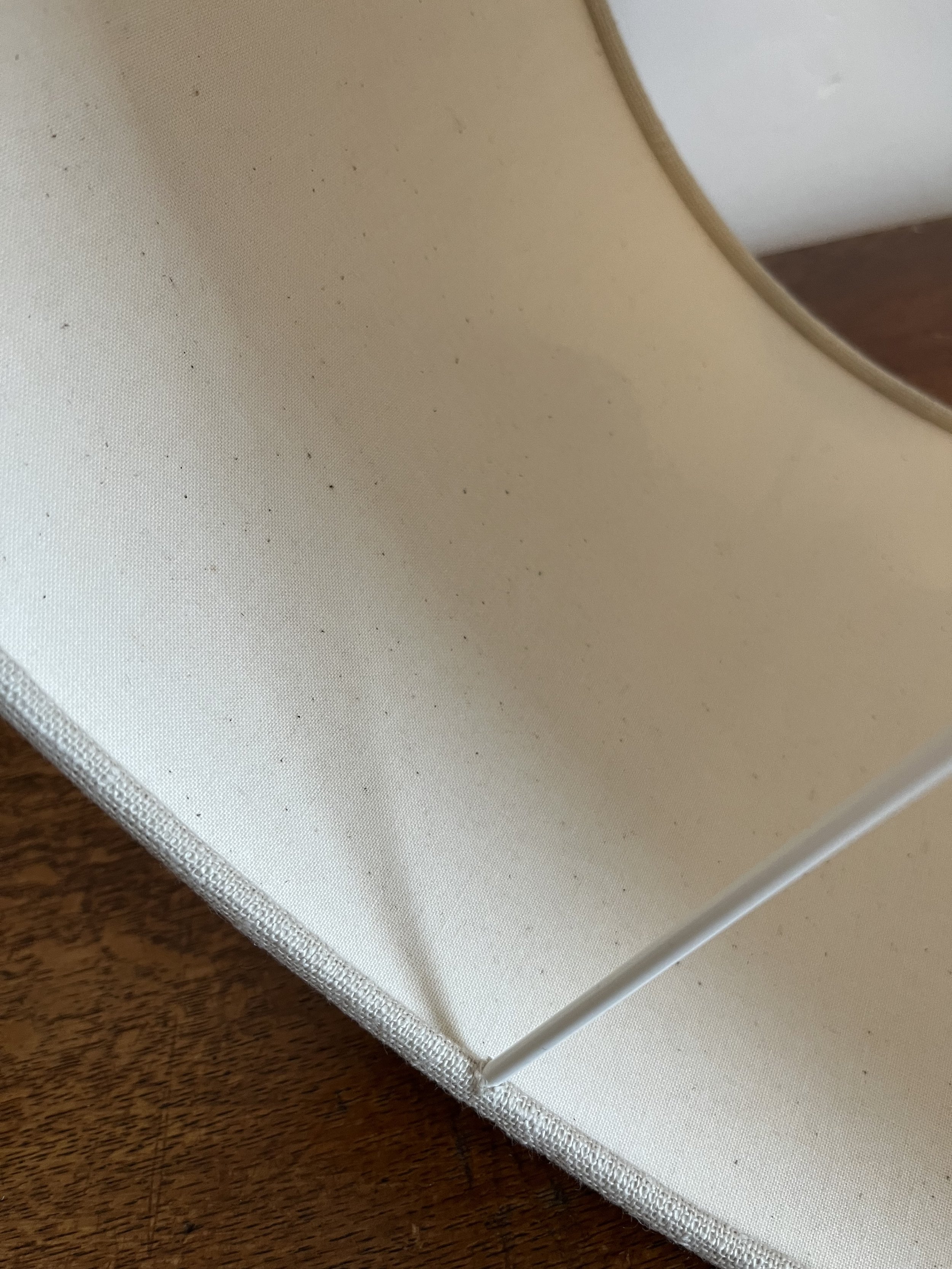 Hawthorn Shades Chalk Calico lined lampshade 35cm (7).JPG