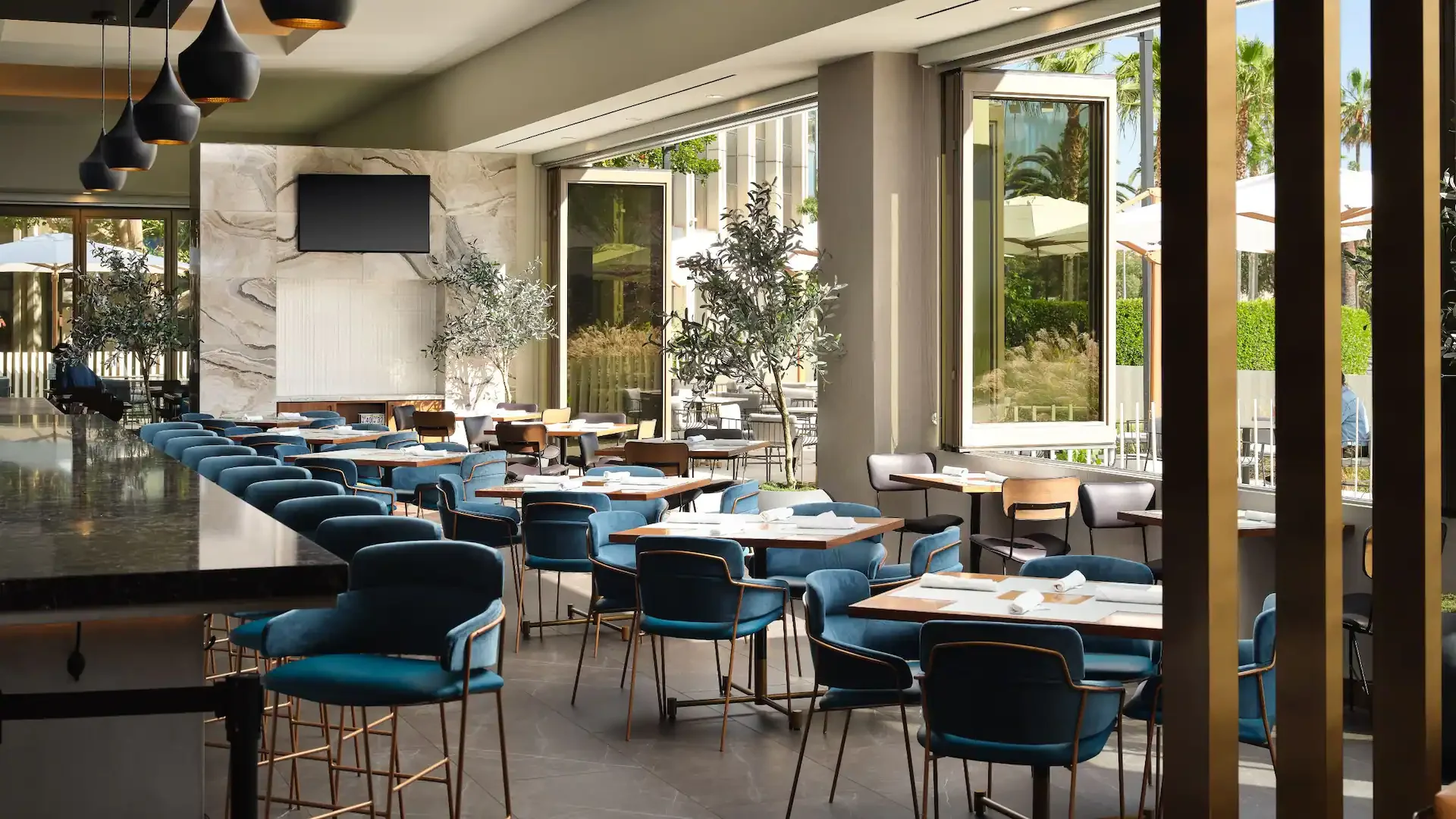 A photo of the restaurant at The Hyatt Place Hyatt House Hotel near the LAX Airport in Los Angeles, CA.