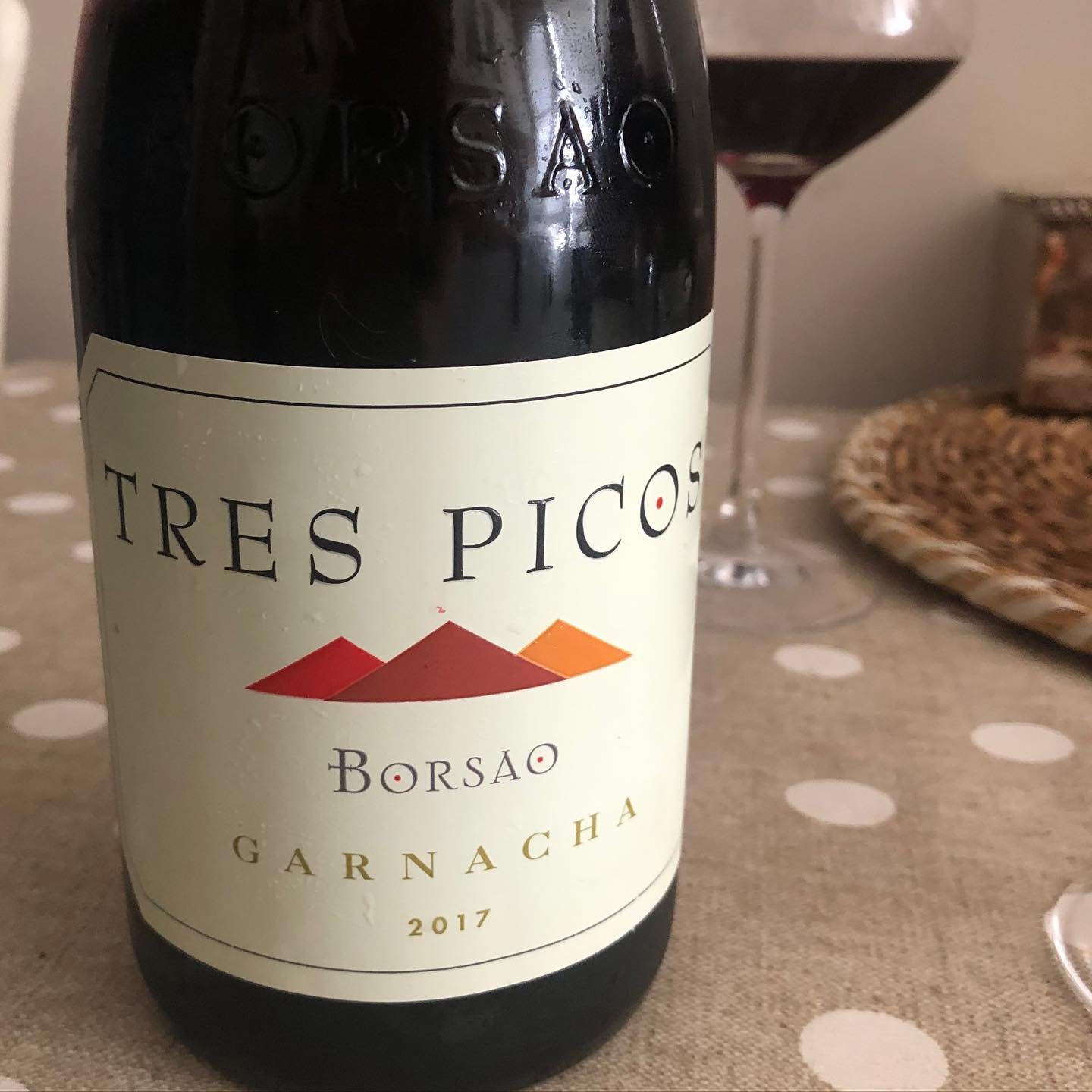 Tres Picos Borsao 2017 - DO Campo de Borja, Aragon, Spain.