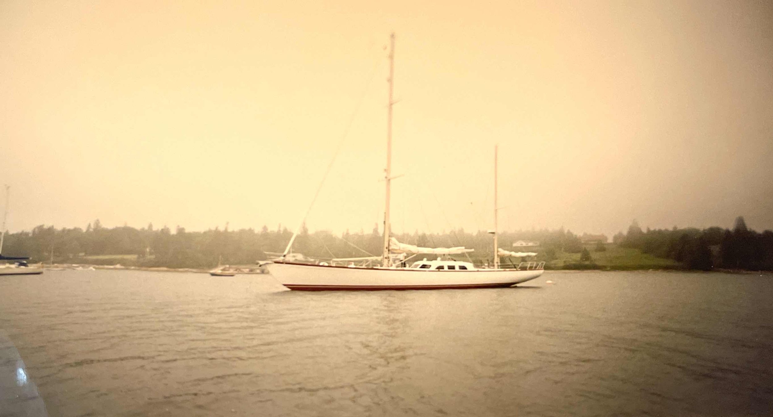 On mooring in center harbor.JPG