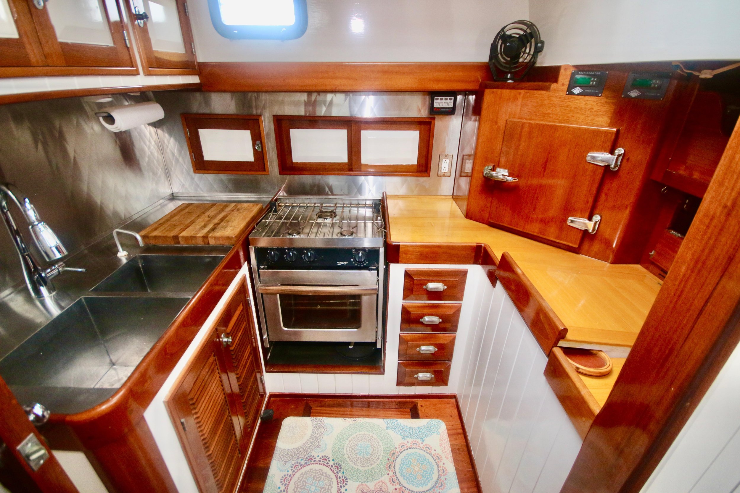 Walrus Interior 5.jpg