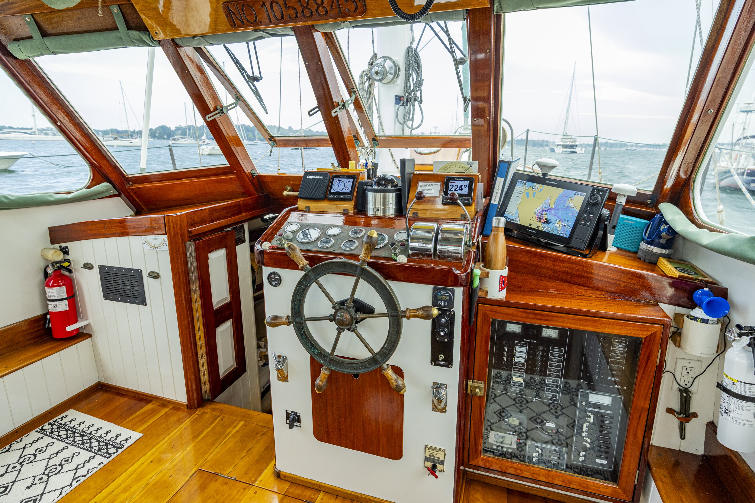 Walrus Interior 10.jpg