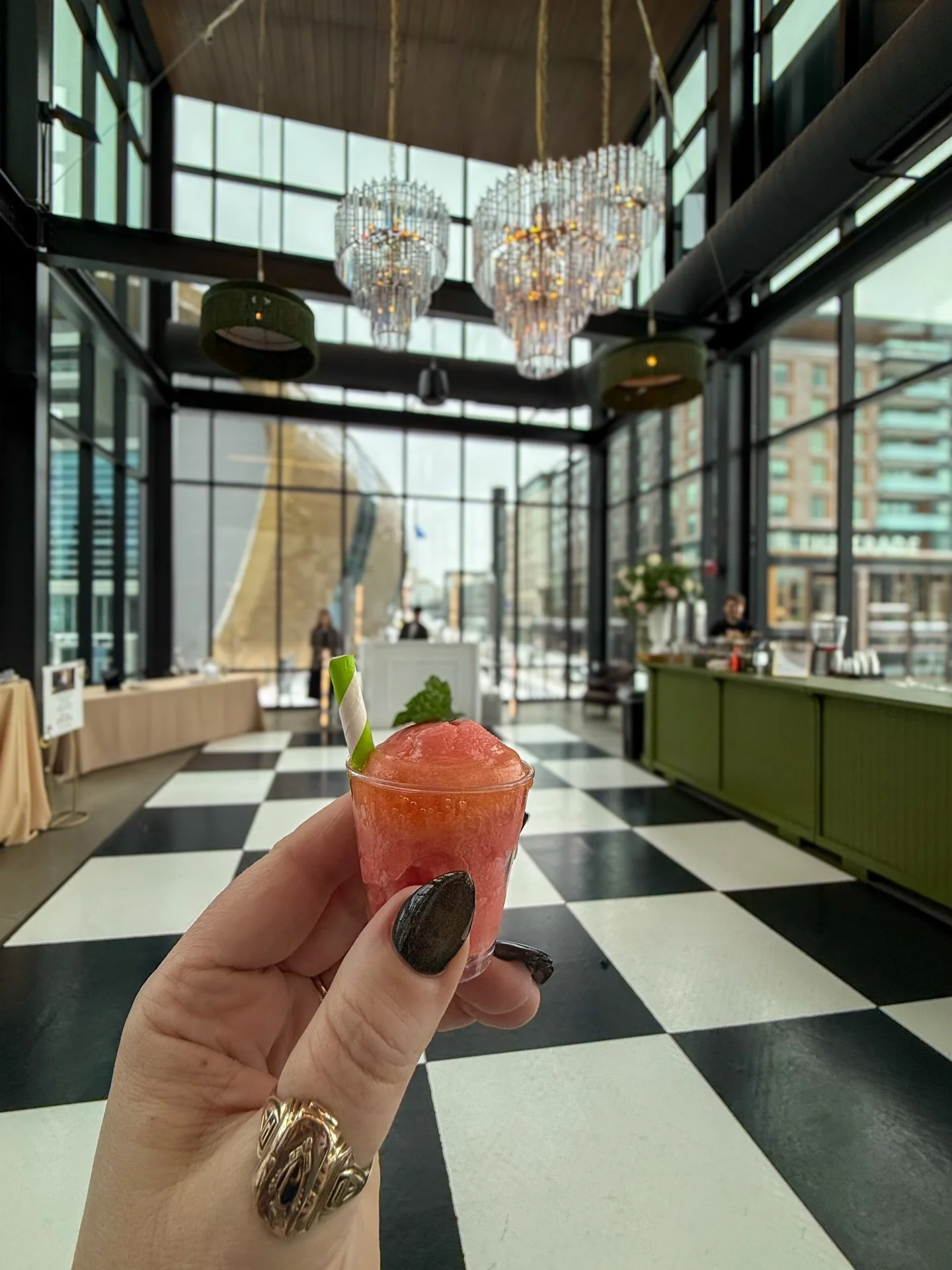 @gatheratdd you sure know how to throw a party 💍 Our first wedding showcase of the year and the vibes were right.

Serving blood orange 🍊 Amalfi Spritz floats with fresh mint and custom handmade mini scoops to keep things sweet despite the weather 