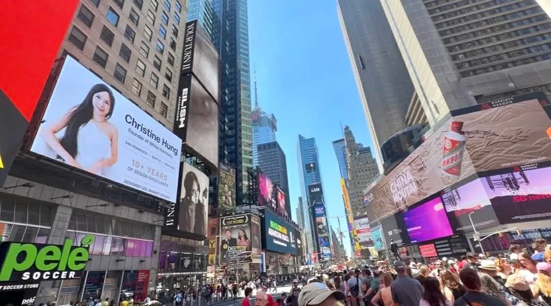 Times Square • New York • White Harmony Design &amp; Staging