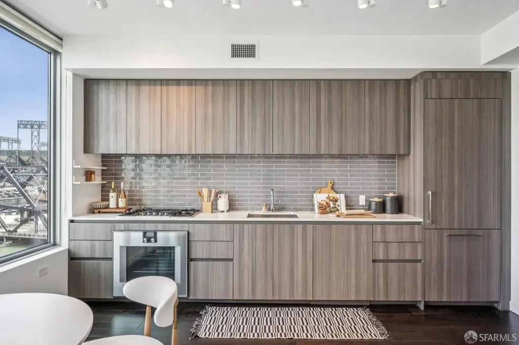 san-francisco-home-staging-condo-staging-kitchen-soma-1.webp