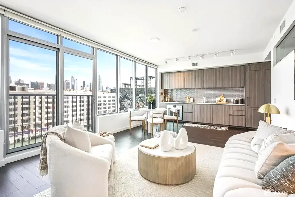 san-francisco-home-staging-condo-staging-living-room-mission-bay-1.webp