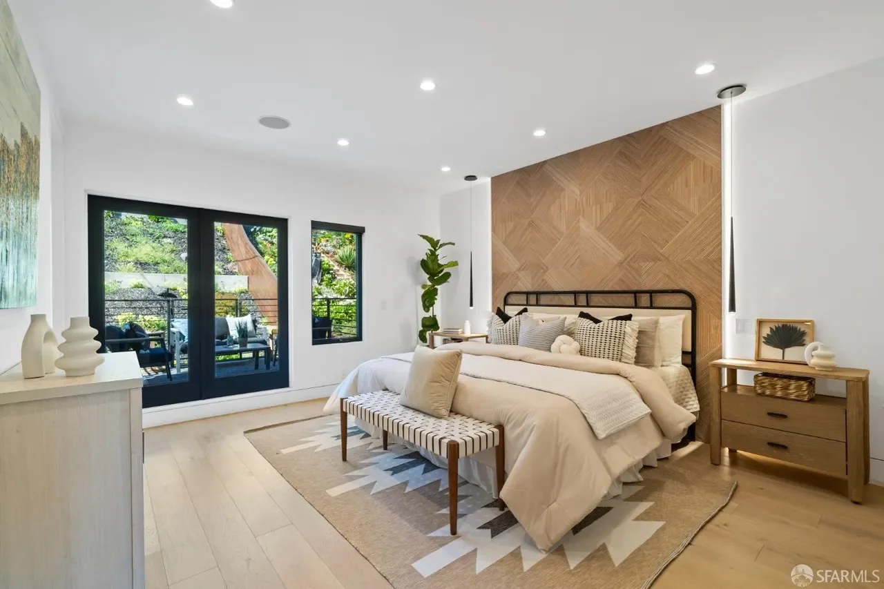 Luxury Single Family Home Staging San Francisco - Bedroom Satging