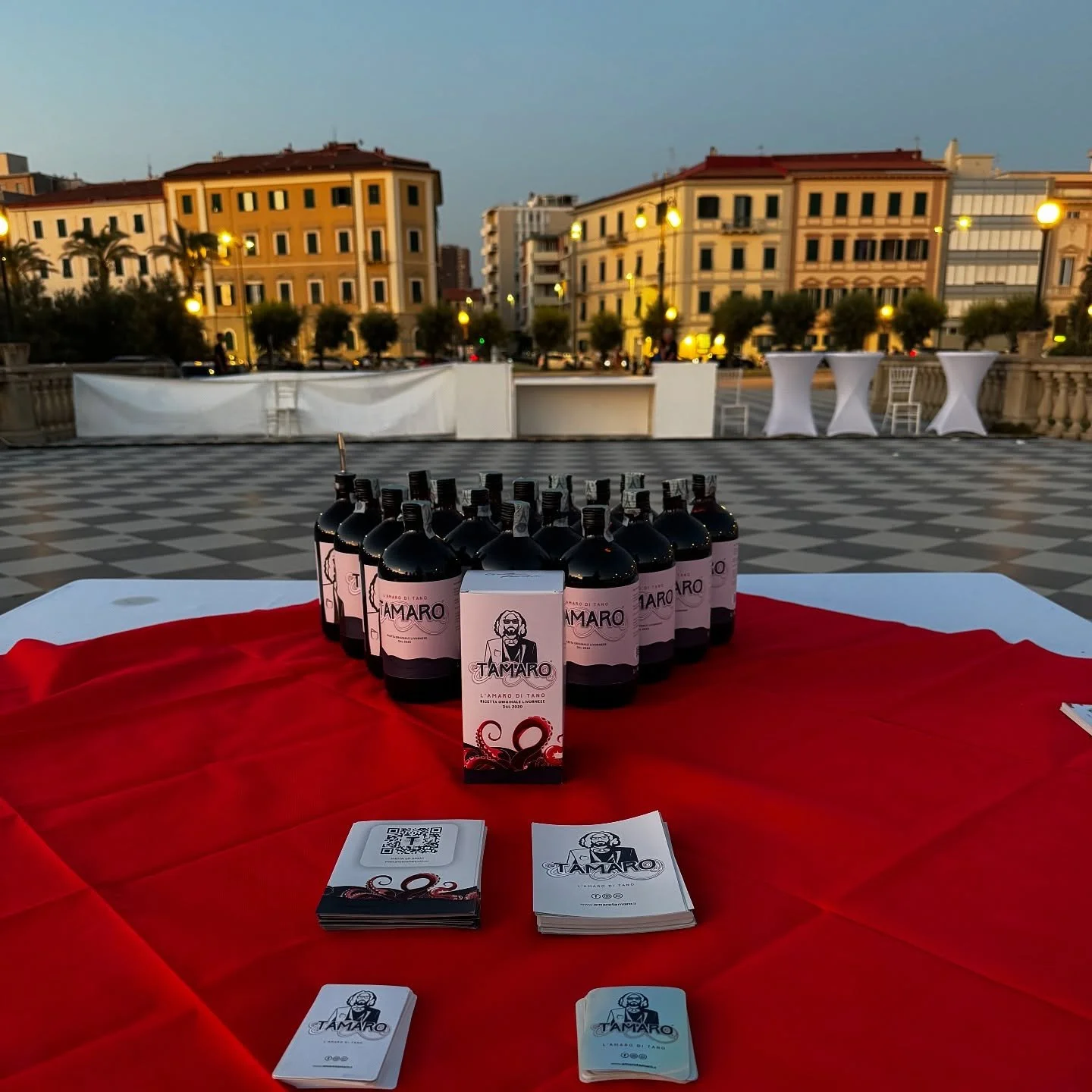 Poco pi&ugrave; di un mese fa, il Tamaro &egrave; stato scelto come sponsor ufficiale della &ldquo;Cena in Terrazza&rdquo; organizzata da @confcommercio_livorno 

🥂 Una serata indimenticabile che si &egrave; conclusa con oltre 600 assaggi di Tamaro,