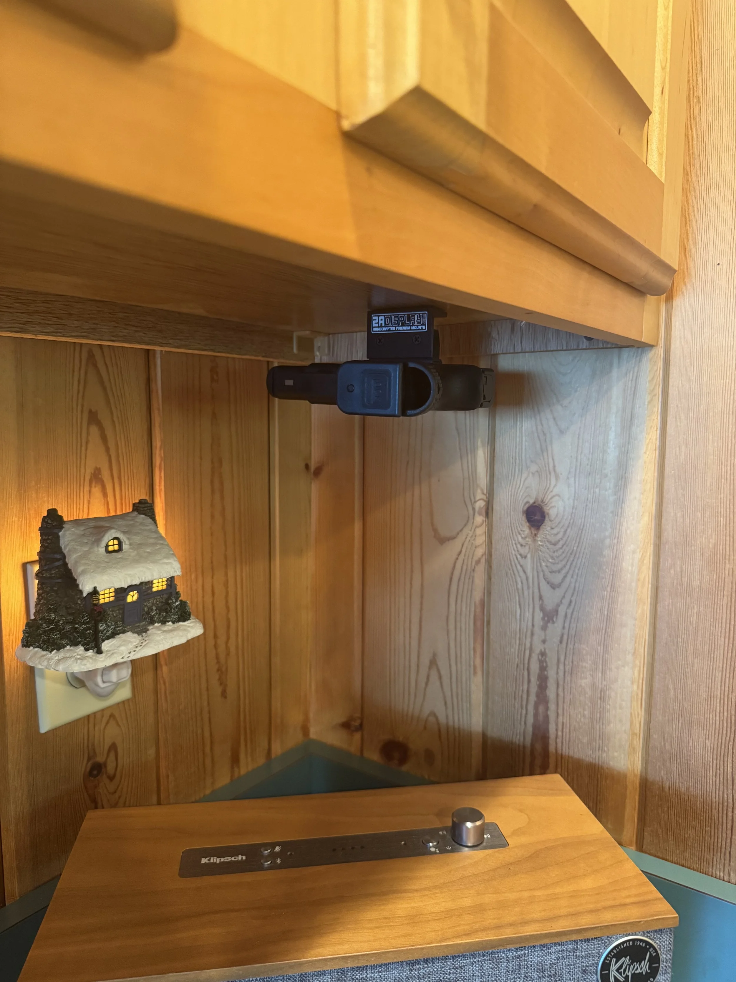 Mount Under Cabinets