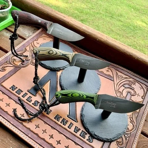 Knife Stand for Social Media