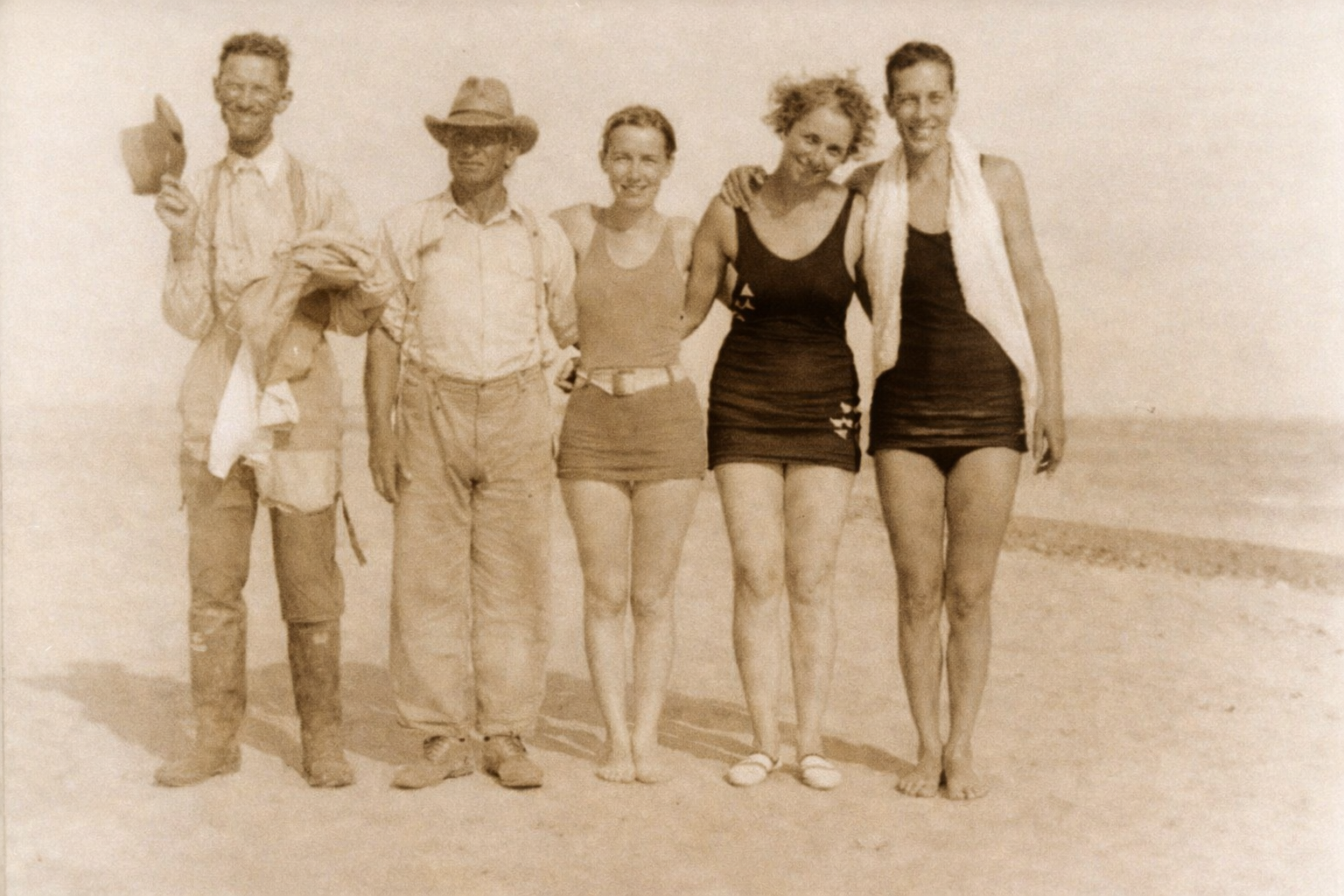 Cobb Island Beach Group.png