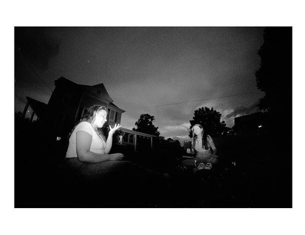 Now It&rsquo;s A Party

35mm

#delta3200 #canonEOSa2 #filmphotography #photography #ilforddelta3200 #blackandwhitephotography #analogphotography #35mm #pittsburghcreative #film
#fisheye
