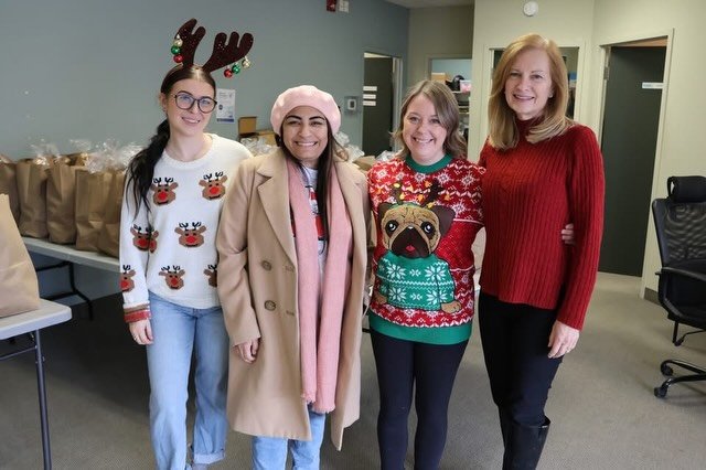 Grateful to support the delivery of Holiday Food Boxes to residents across Town of Whitby.  Thank you @communitycaredurham for the important work you do ensuring our neighbours feel cared for this holiday season.

If you&rsquo;re able, consider donat