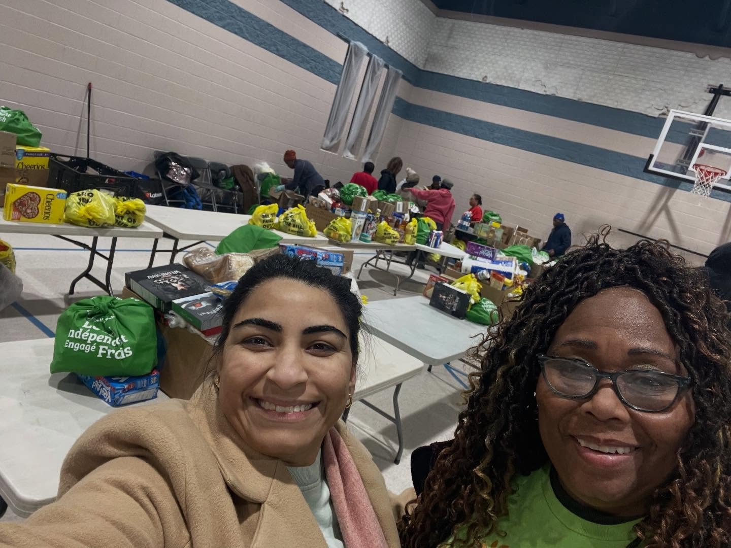 This holiday season, I encourage everyone to support your local food banks&mdash;wherever you are. ❤️

I recently visited the @whitbyspecialtyfoodbank , which is currently operating out of Pickering, and the need right now is incredibly high. Familie