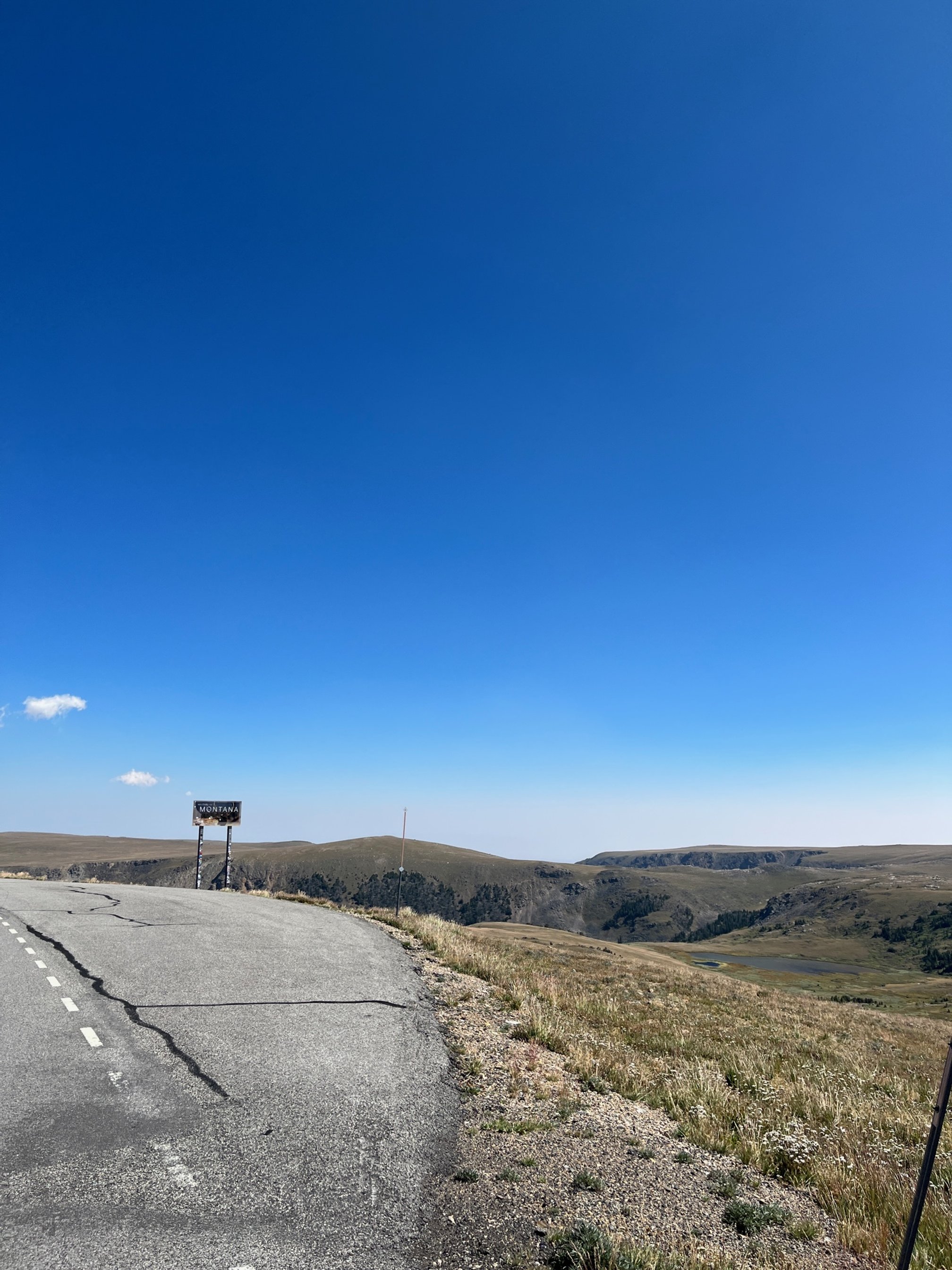 driving-beartooth-highway-guide-montana.JPG