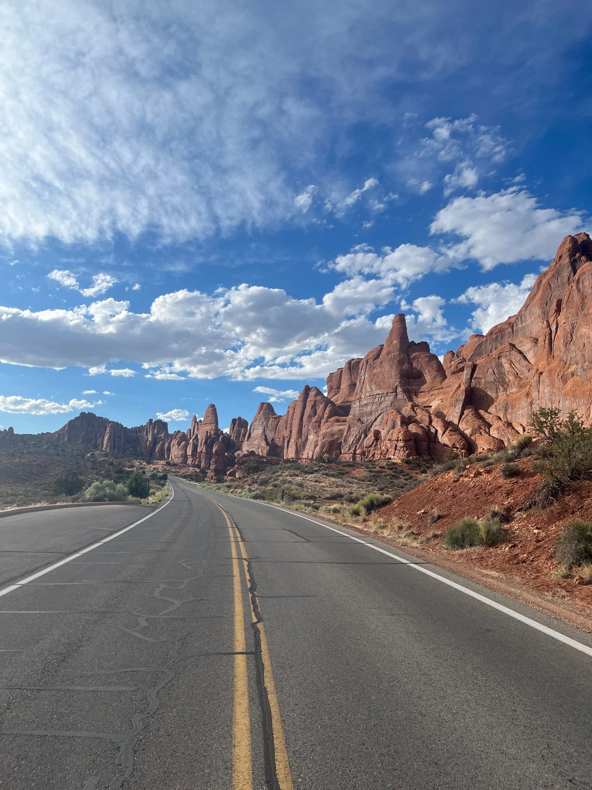arches-national-park-with-kids-scenic-drive.jpeg