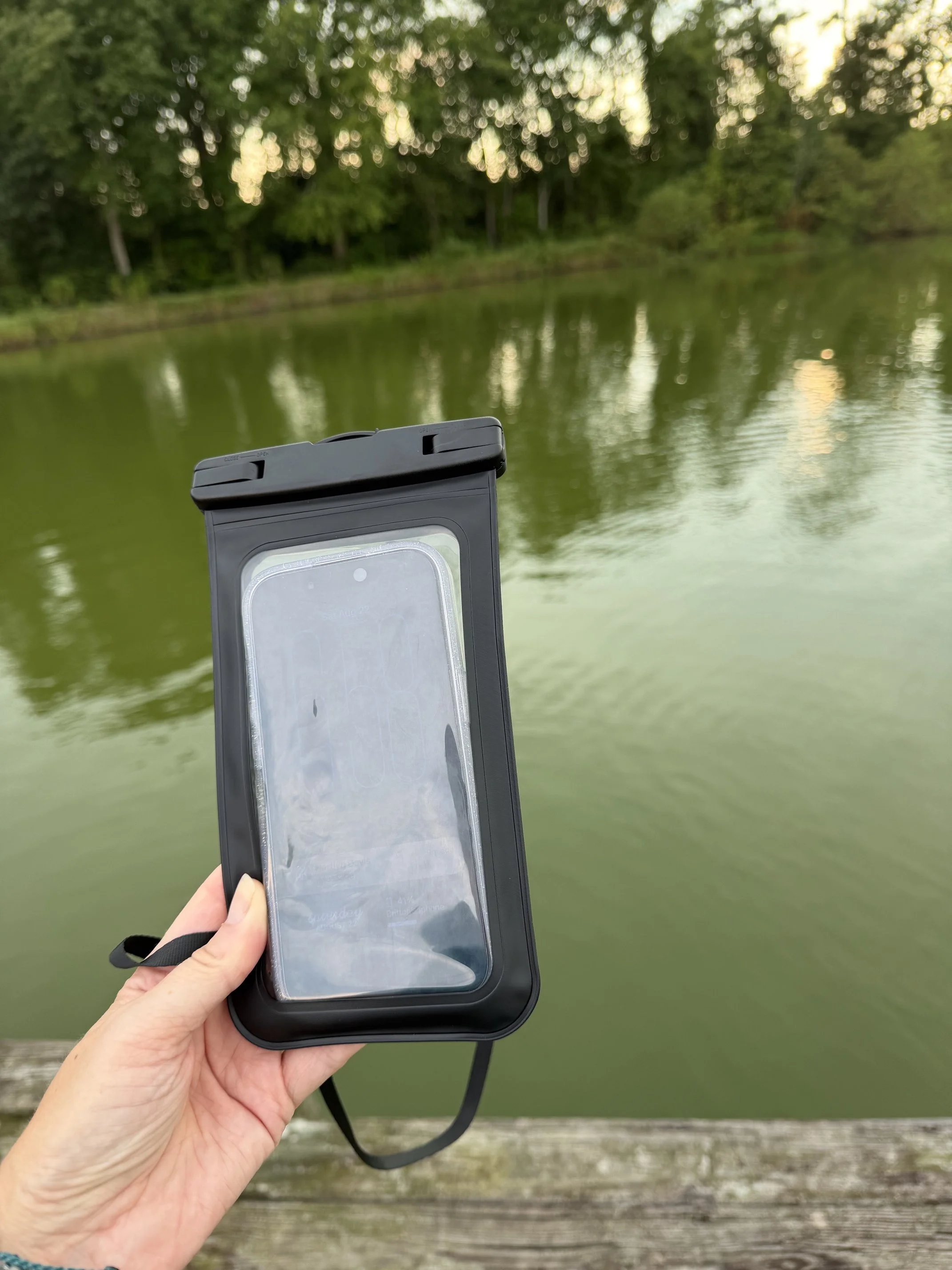 Waterproof phone case included with the Niphean Pro paddle board set