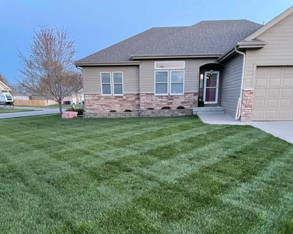 Plattsmouth Lawn Care, Mowing, Lawn Mainrencnace