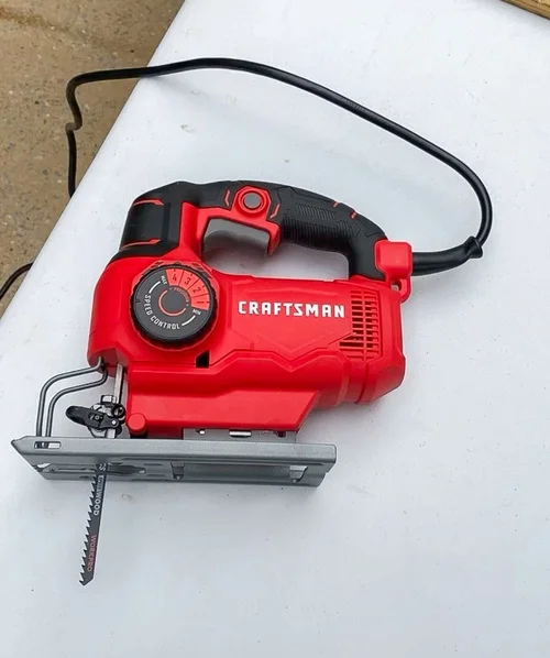 How to Use a Jigsaw — Breezing Through