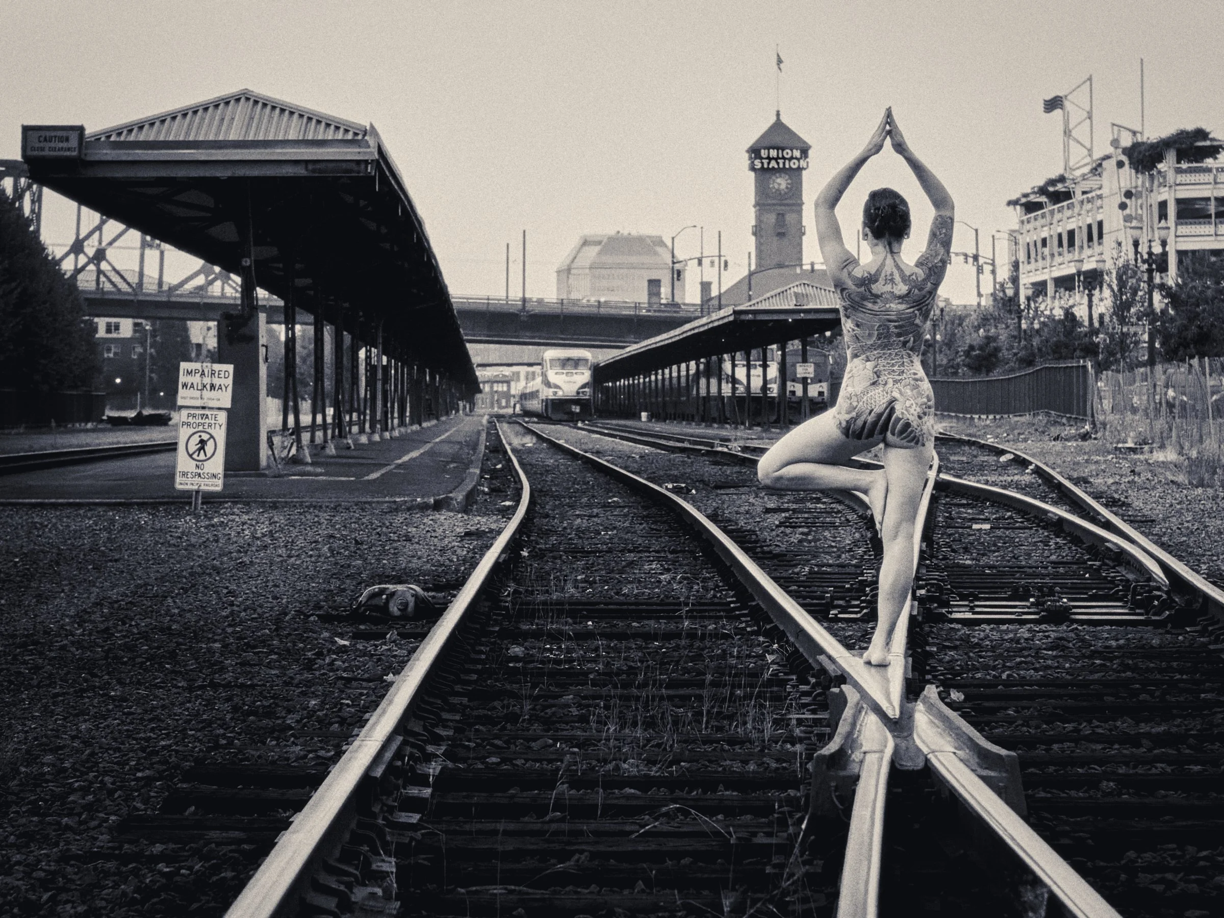 Link to Bridgetown Nude Series photographs by Dave Haworth, an American photographer based in Waterford, Ireland.