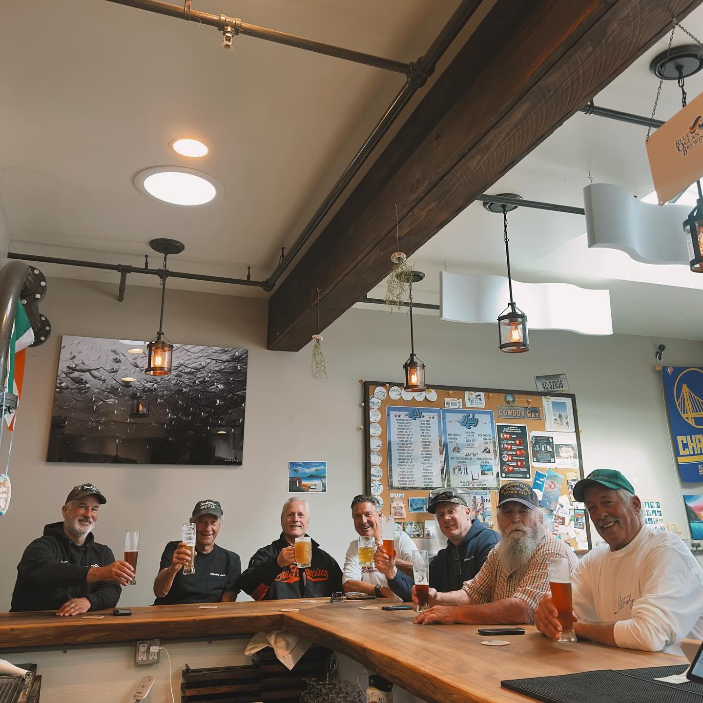 Locals Wed in full force! Come grab your $5 brews! 🍻
#BlueOceanBrewing #HalfMoonBay #HalfMoonBayLife #BayAreaBreweries
#CraftBeerBayArea #CaliforniaCraftBeer#craftnotcrap #DrinkLocal #SupportLocalHMB #BeachTownBrews
#CoastalVibes #BayAreaEvents
#HM