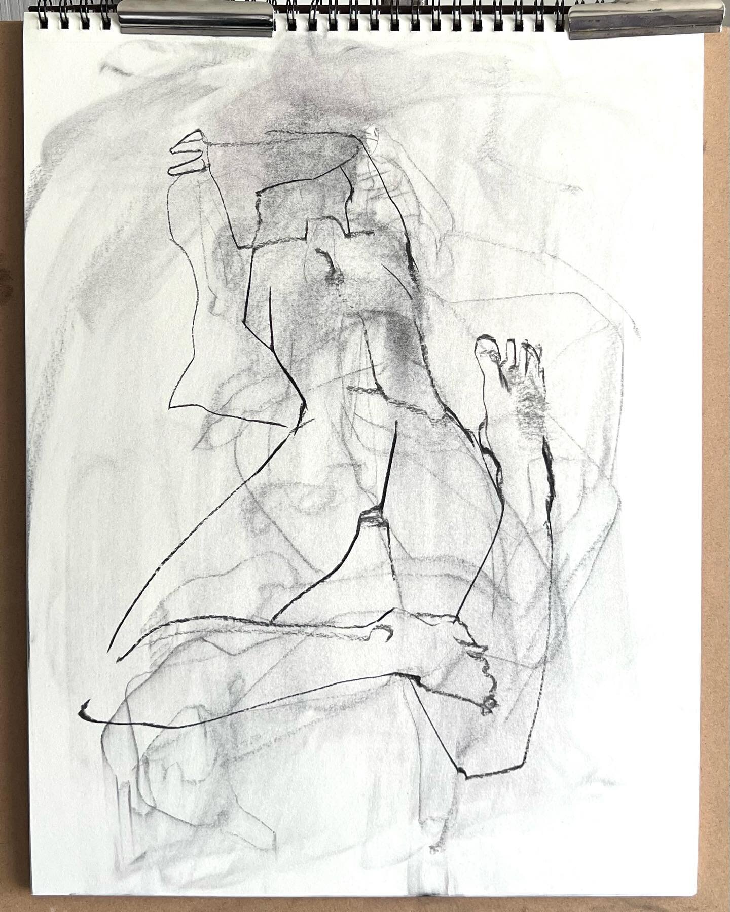 2 min pose. Sunday drawing sesh
.
@theartache @softforms2020 @camposmartin030
.
#figuredrawing #drawing moving poses