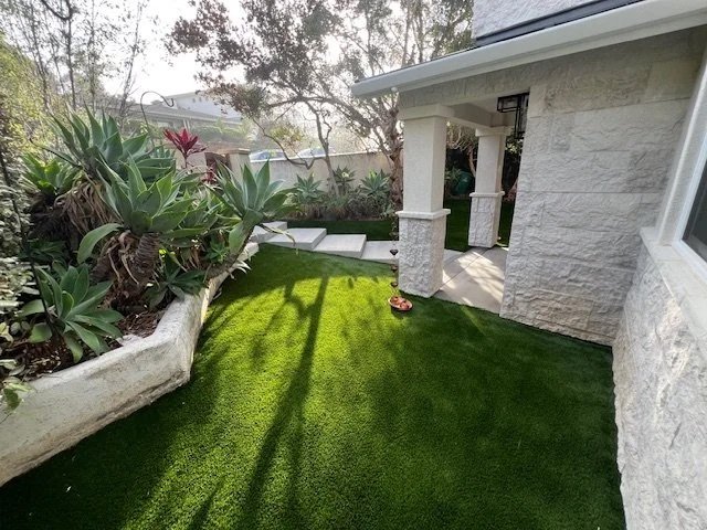 The Benefits of Concrete Hardscapes for San Diego Backyards